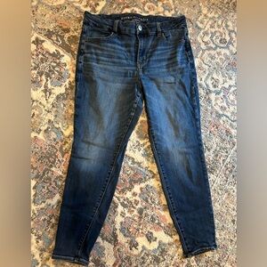 American Eagle women’s curvy jeggings